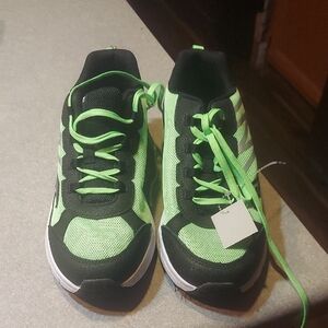Boy's Saucony Green and Black Sneakers